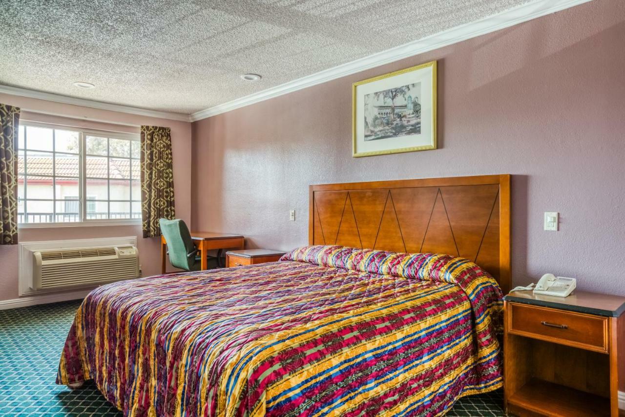 Hotel Whittier, Ca I-605 Eksteriør billede
